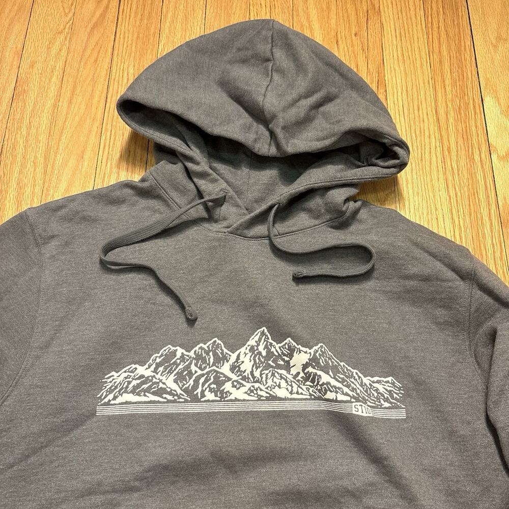 Stio Teton Classic Hoodie Men’s Large Gray Mountain Graphic Pullover Sweatshirt